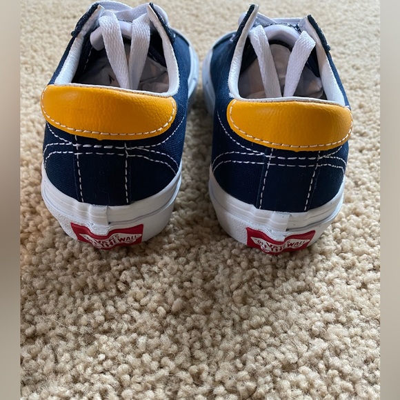 Brand New Vans Old Skool V shoe - Picture 3 of 4